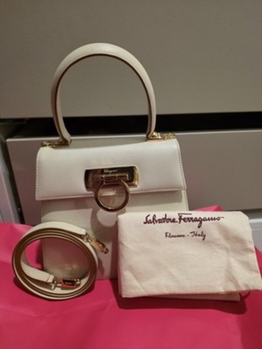 Salvatore Ferragamo Gancini Shoulder Hand Bag Purse Leather Ivory Authentic